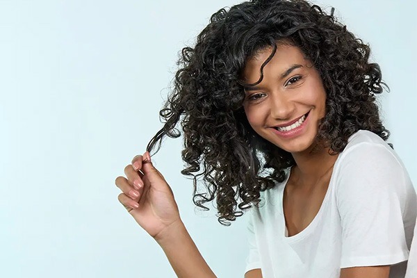 El glosario del pelo rizado: la terminología que necesitas saber si tienes el pelo rizado u ondulado